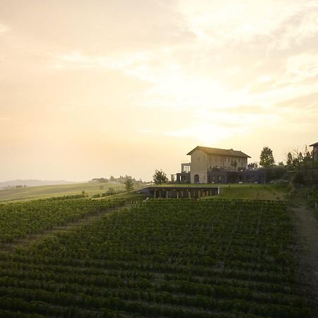 Hotel Le Marne Relais Costigliole d'Asti Esterno foto