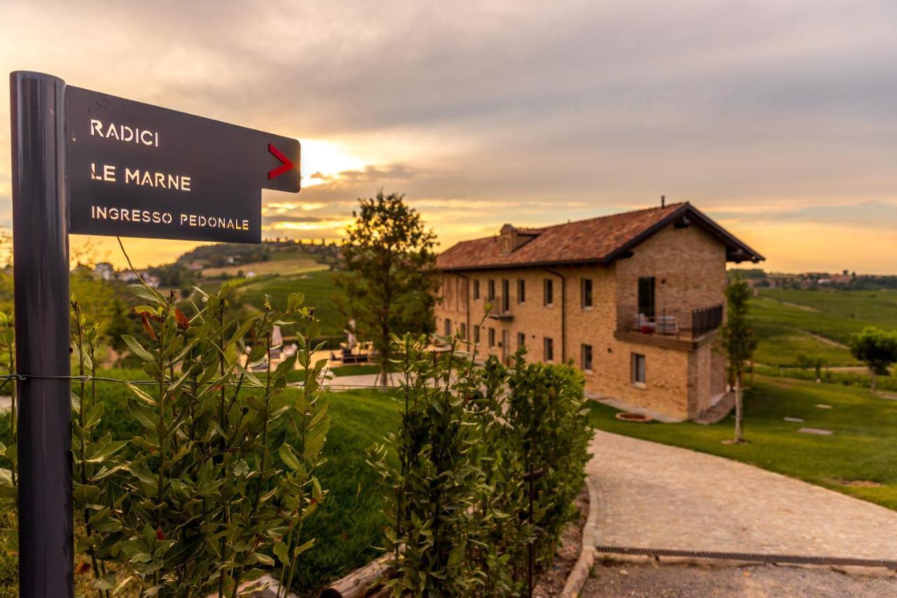 Hotel Le Marne Relais Costigliole d'Asti Esterno foto