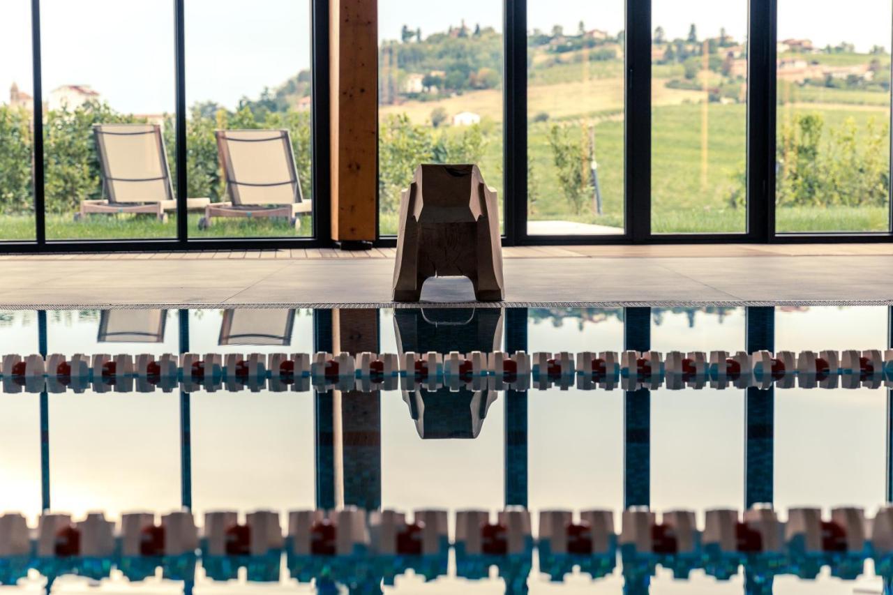 Hotel Le Marne Relais Costigliole d'Asti Esterno foto