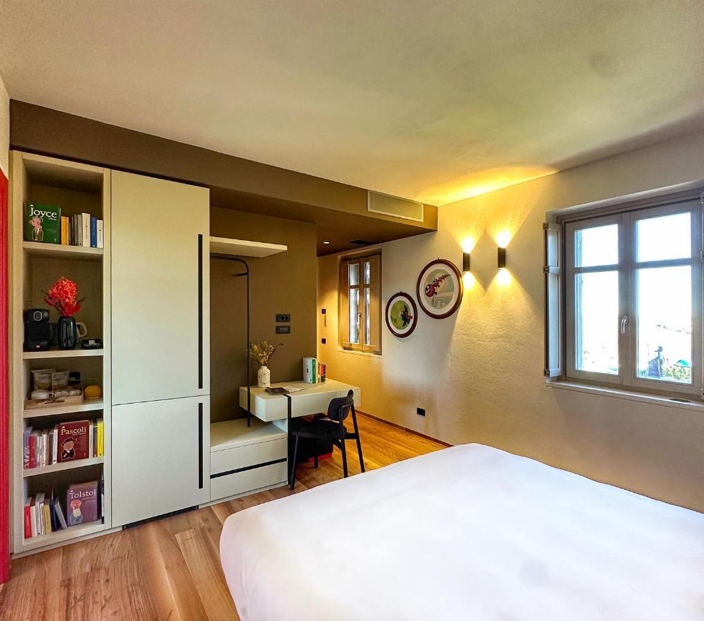 Hotel Le Marne Relais Costigliole d'Asti Esterno foto